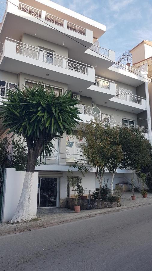 Aralis Rooms Sarandë Exterior foto